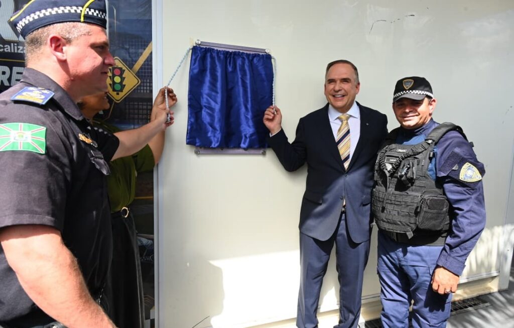 Mabel entrega nova base para Coordenadoria de Trânsito da GCM em Goiânia