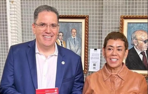 Ministra que substituiu Dilma Roussef elogia exposição do IHGG sobre Brasília e quer levá-la para o DF