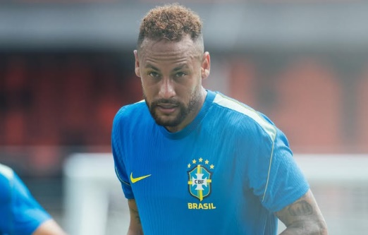 Neymar terá reunião com Santos após férias e permanência é incerta; clube quer jogador motivado