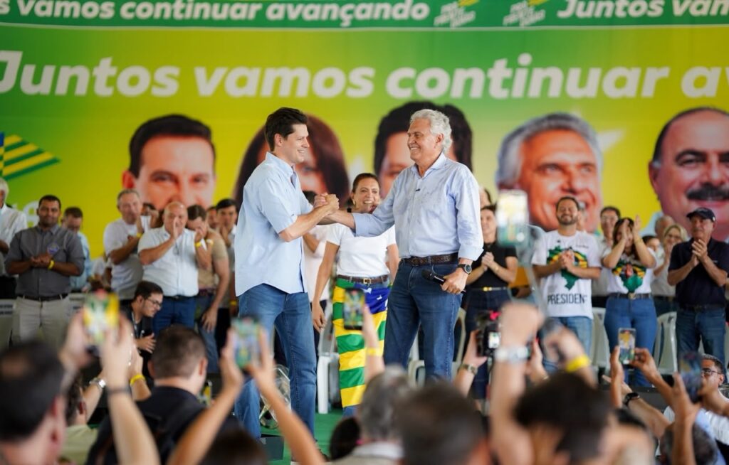 Daniel Vilela reúne 22 prefeitos e 2 mil pessoas em Campos Belos
