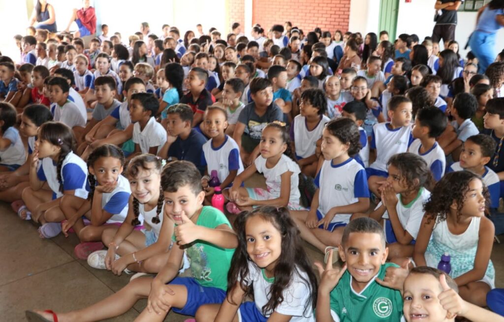 Prefeitura investe R$ 383 milhões em escolas e Cmeis de Goiânia