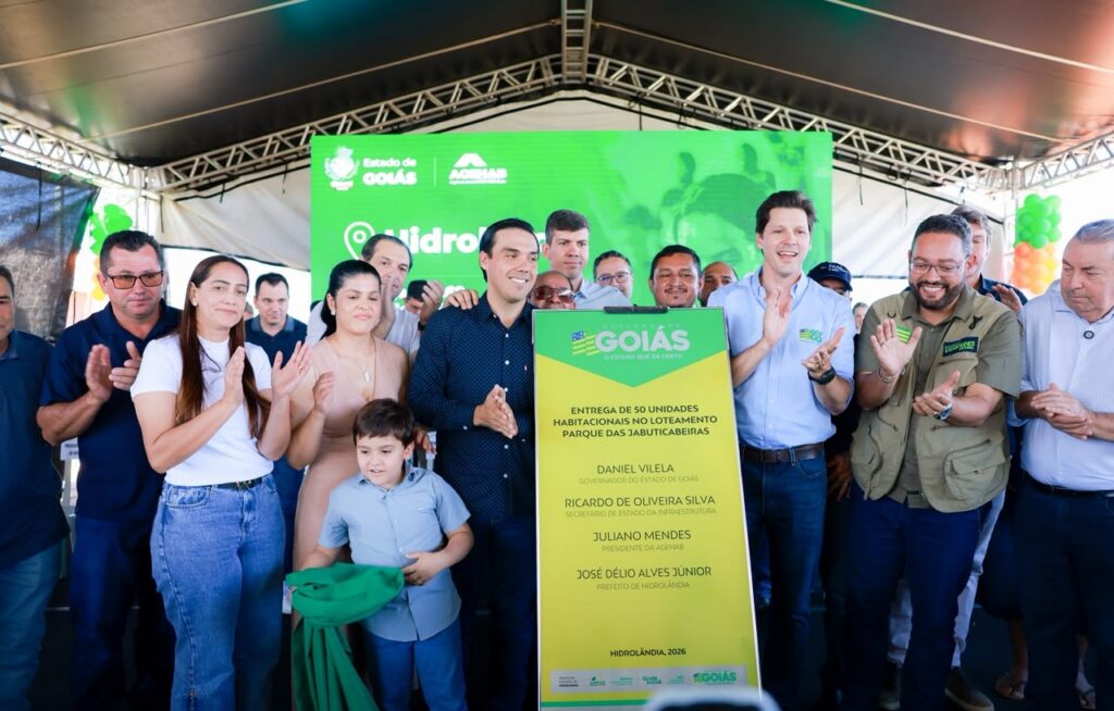 Daniel Vilela entrega 268 casas a custo zero em Hidrolândia
