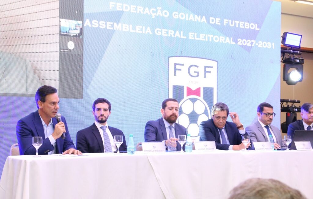 Governo de Goiás anuncia medidas de apoio ao futebol goiano