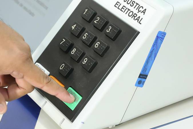 Partidos reservam último dia do calendário das convenções para oficializar chapas em Goiás