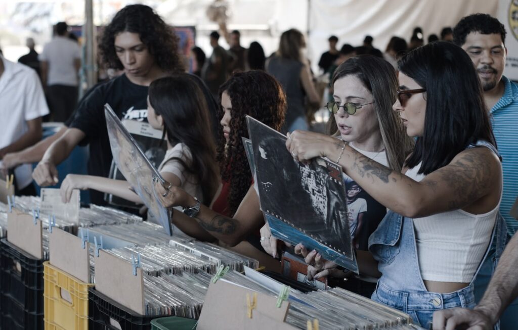 Vinillândia leva feira de discos e cultura pop ao Martim Cererê neste fim de semana