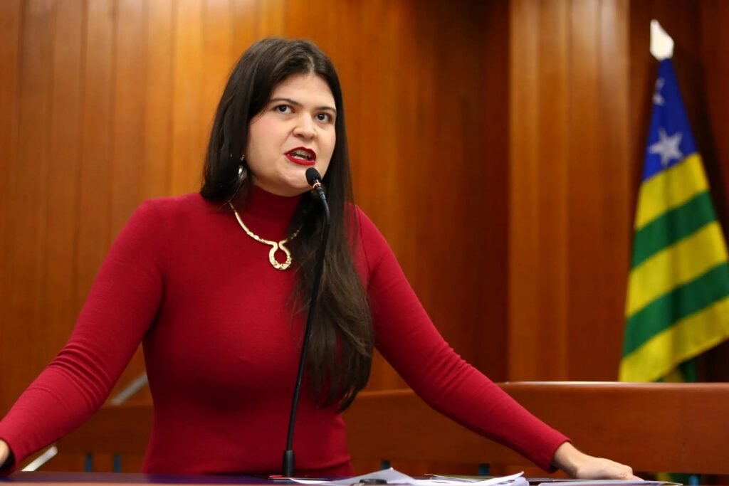 TRE-GO forma maioria para cassação da vereadora Aava Santiago por infidelidade partidária