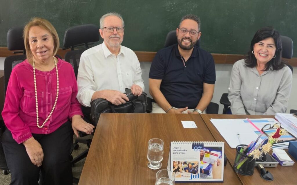 Estado vai analisar proposta de revitalizar o Colégio Pedro Gomes