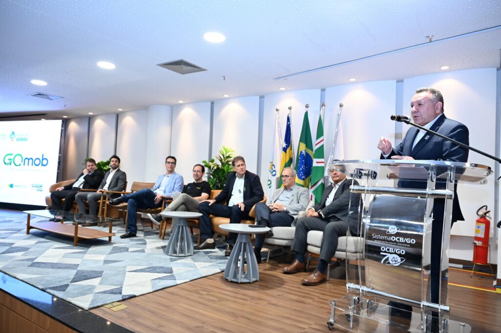 Cooperativa de transporte terá aquisição de veículos elétricos facilitada pelo Governo de Goiás