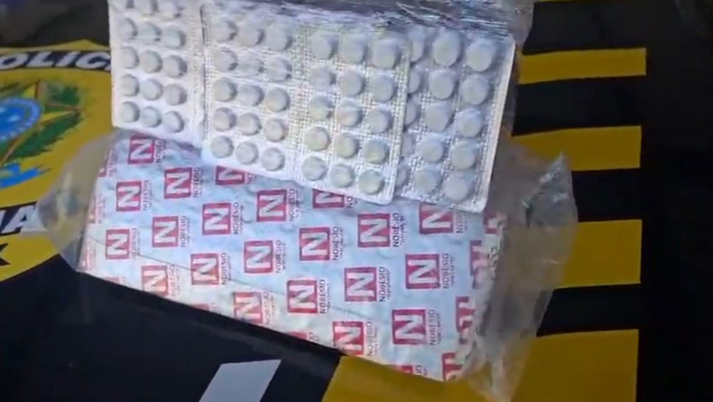 Caminhoneiro é preso com cerca de 3 mil comprimidos de rebite na BR-153, em Porangatu