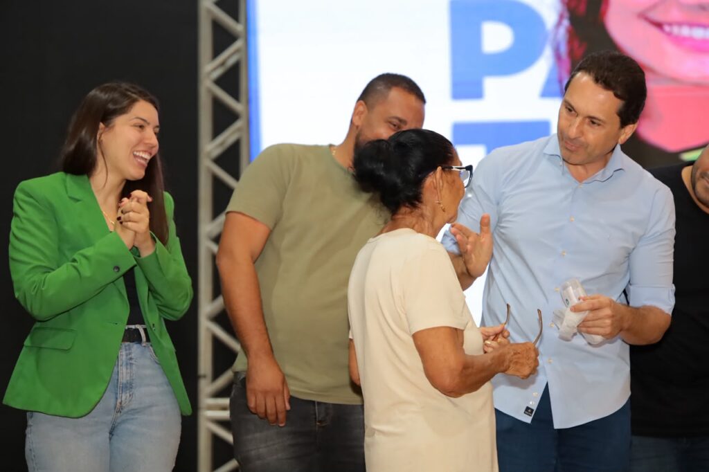 Entrega gratuita de quase mil óculos antecede Goiás Social itinerante em Aparecida