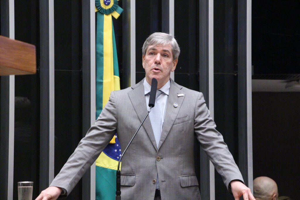André Rocha destaca expansão da educação do Sesi Goiás em sessão pelos 80 anos da instituição