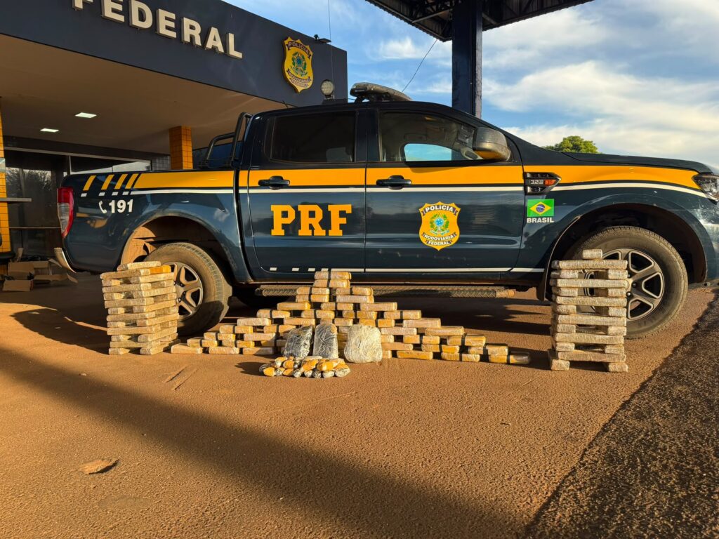 PRF apreende mais de 100 kg de drogas na BR-060 em Jataí