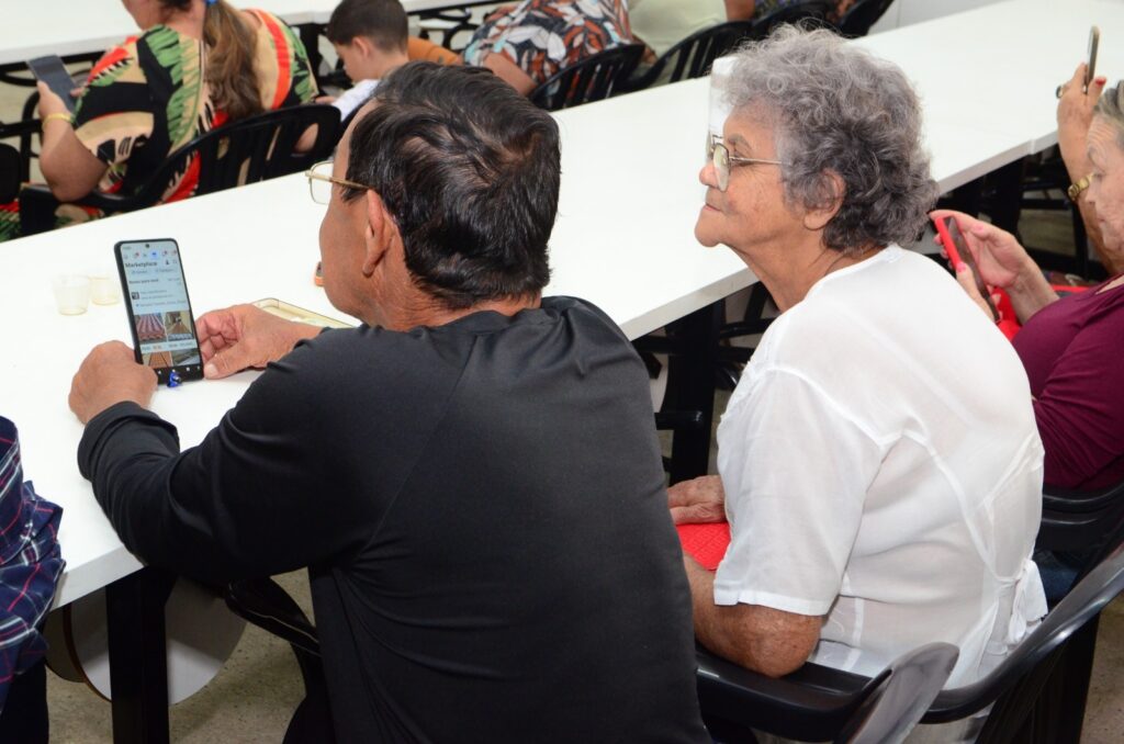 Cidadão Tech 60+ oferece 500 novas vagas em 11 municípios de Goiás