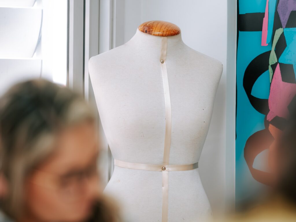 Senac Goiás promove cursos de marketing digital e inteligência artificial para impulsionar negócios de moda