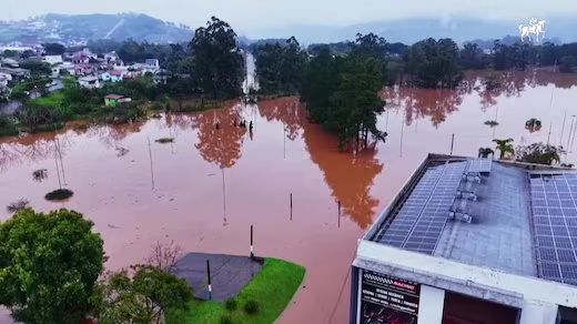 Mais de 500 cidades do RS e de SC estão em alerta vermelho para tempestades