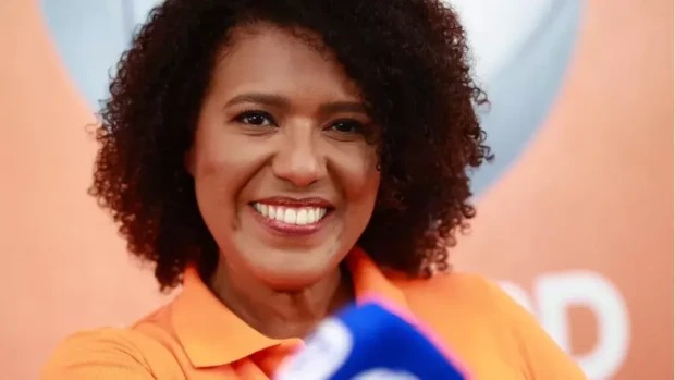 Morre a jornalista Érika Leal, repórter da Record Brasília, aos 47 anos