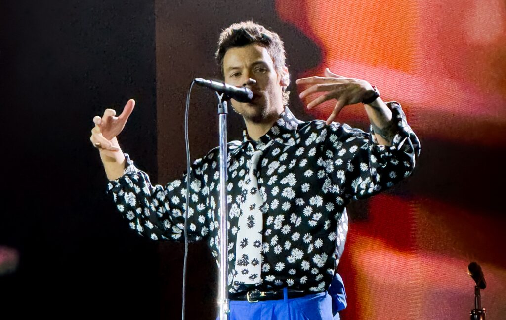Harry Styles cancela show desta terça em São Paulo