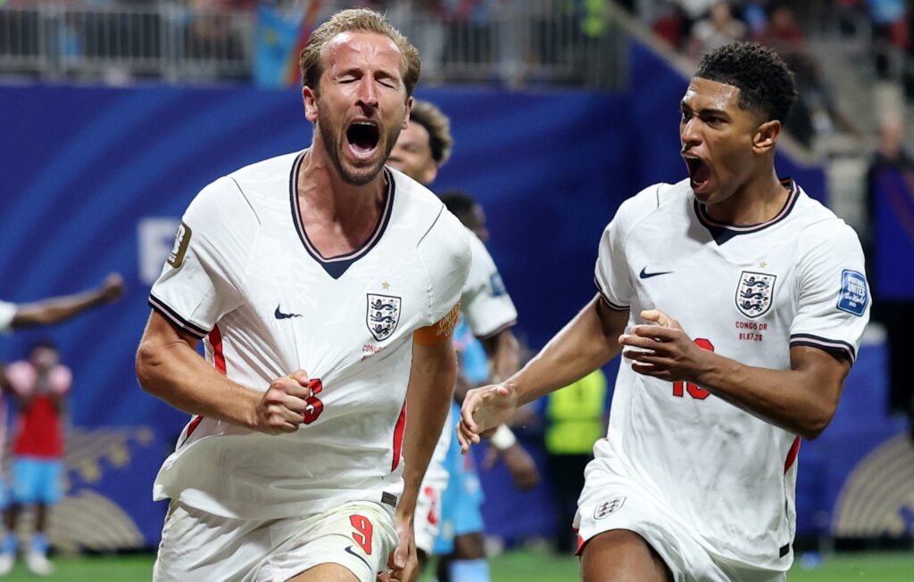 Inglaterra busca virada contra RD Congo com dois gols de Kane e avança às oitavas da Copa