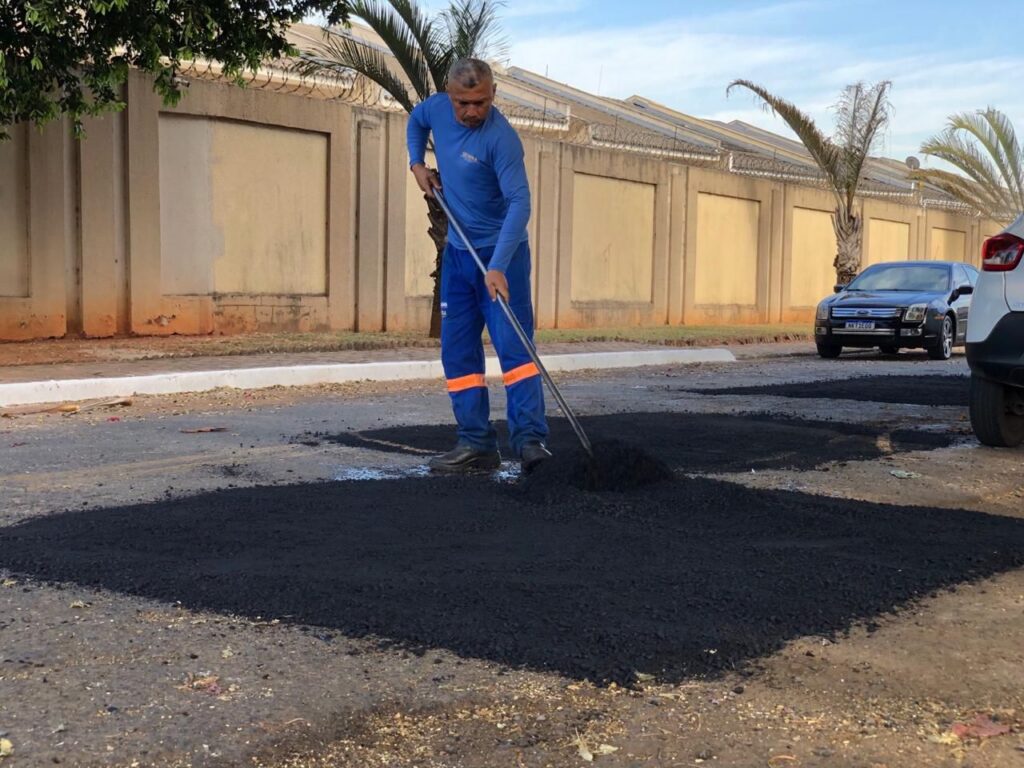 Prefeitura de Goiânia ultrapassa marca de 160 mil serviços de tapa-buraco realizados em 2026