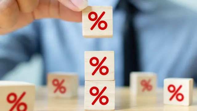 Taxas caem com quadro favorável para corte na Selic e apoio do ambiente externo