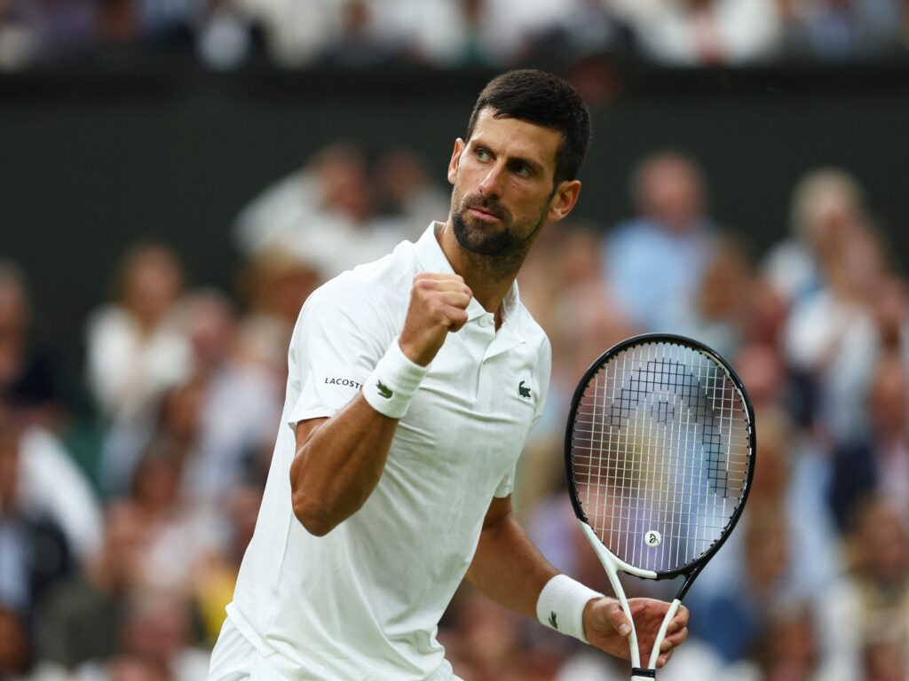 Sinner reencontra Djokovic em Wimbledon com clima de revanche após derrota na Austrália