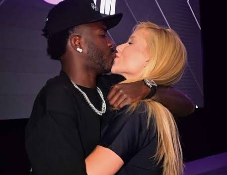 Virginia e Vini Jr voltaram? Influenciadora e jogador trocam beijos em Goiânia