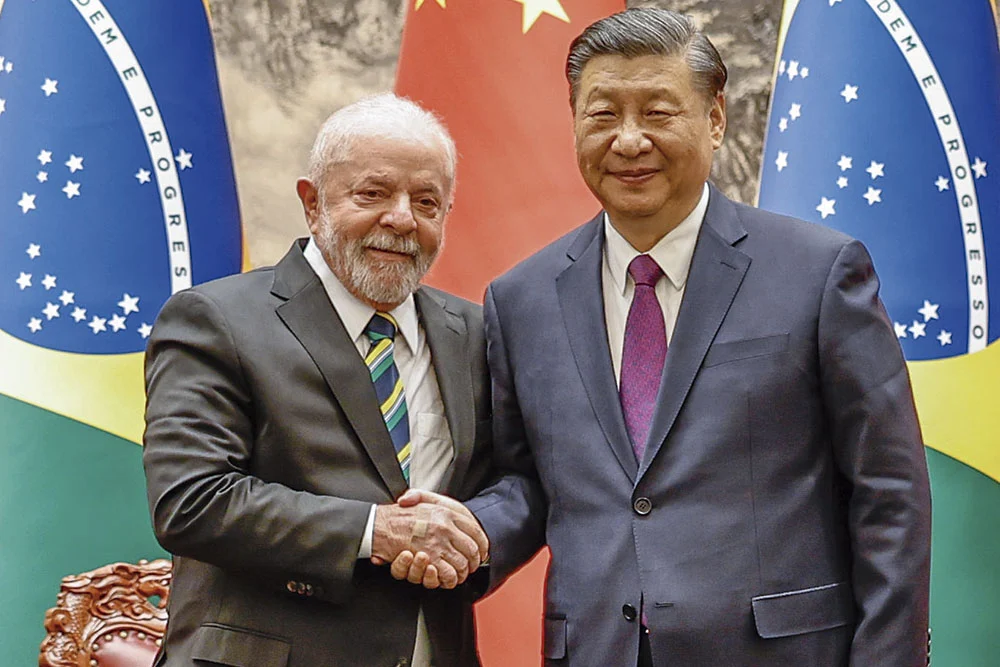 Lula e Xi Jinping falam em telefonema sobre cooperação, acordo comercial e guerras