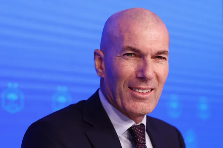 Zidane ganhará na seleção francesa menos da metade que Ancelotti recebe para treinar o Brasil
