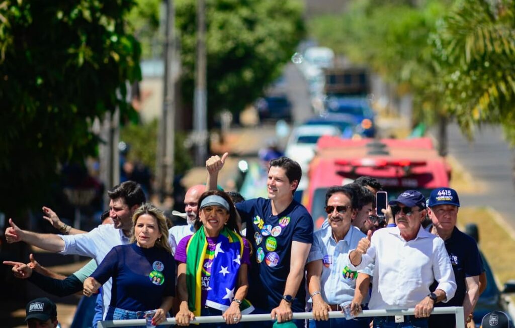 Daniel Vilela realiza carreatas em cinco municípios do sudoeste goiano