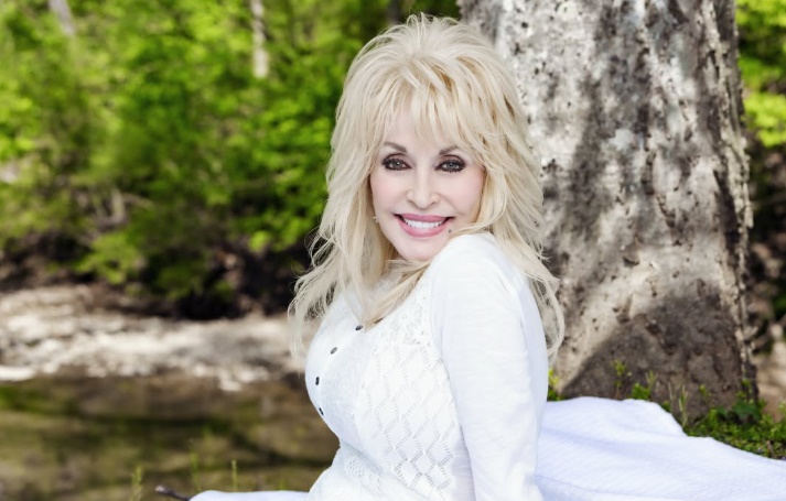 Dolly Parton, ícone da música country, morre aos 80 anos