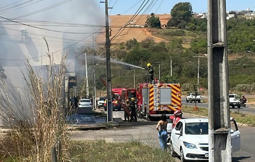 Incêndio em residência deixa mulher ferida em Anápolis