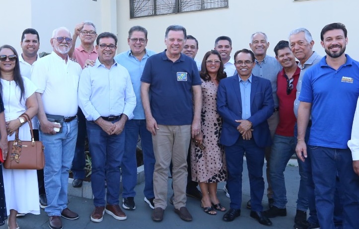 Marconi Perillo realiza carreatas em sete municípios goianos