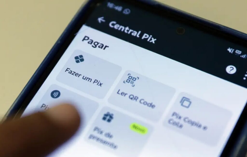 Pix amplia participação nos pagamentos em bares e restaurantes