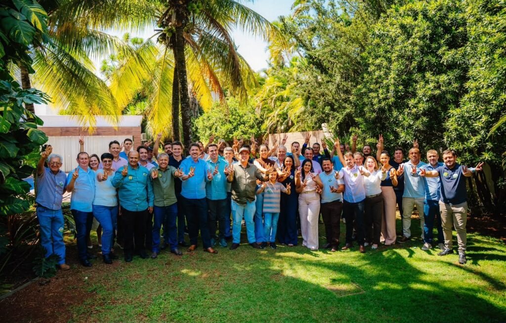Wilder Morais se reúne com prefeitos do PL