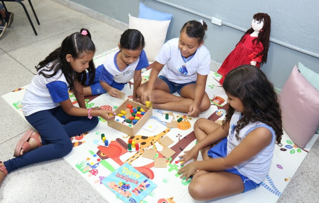 Prefeitura de Goiânia apresenta pacote de benefícios para servidores da educação