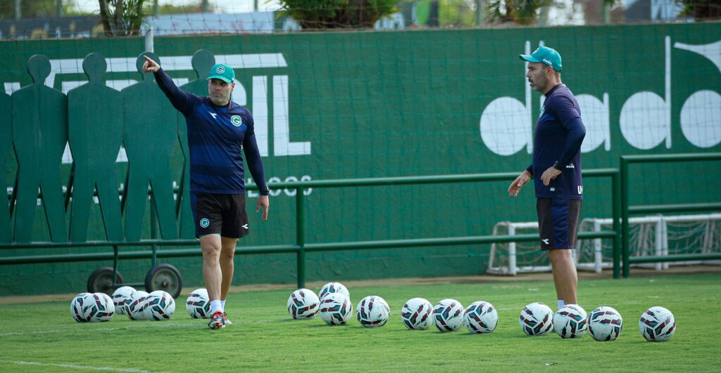Goiás e São Bernardo se enfrentam no Hailé Pinheiro em busca de recuperação na Série B