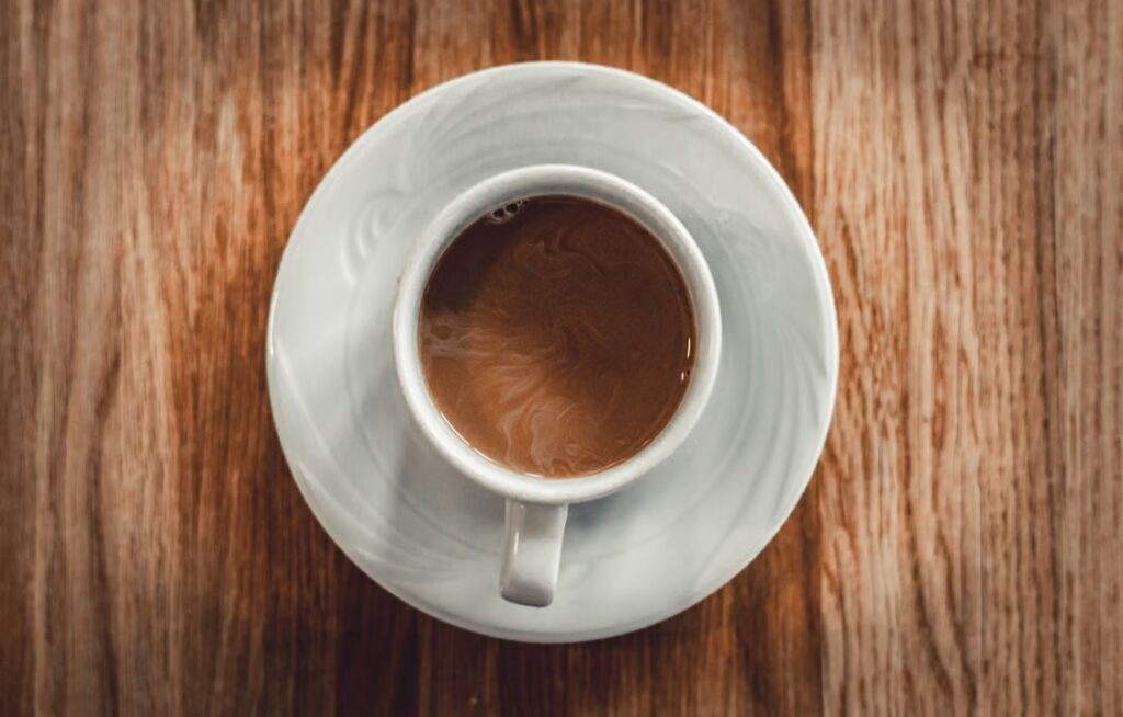 Quantas xícaras de café por dia são seguras para evitar a ansiedade e a insônia?