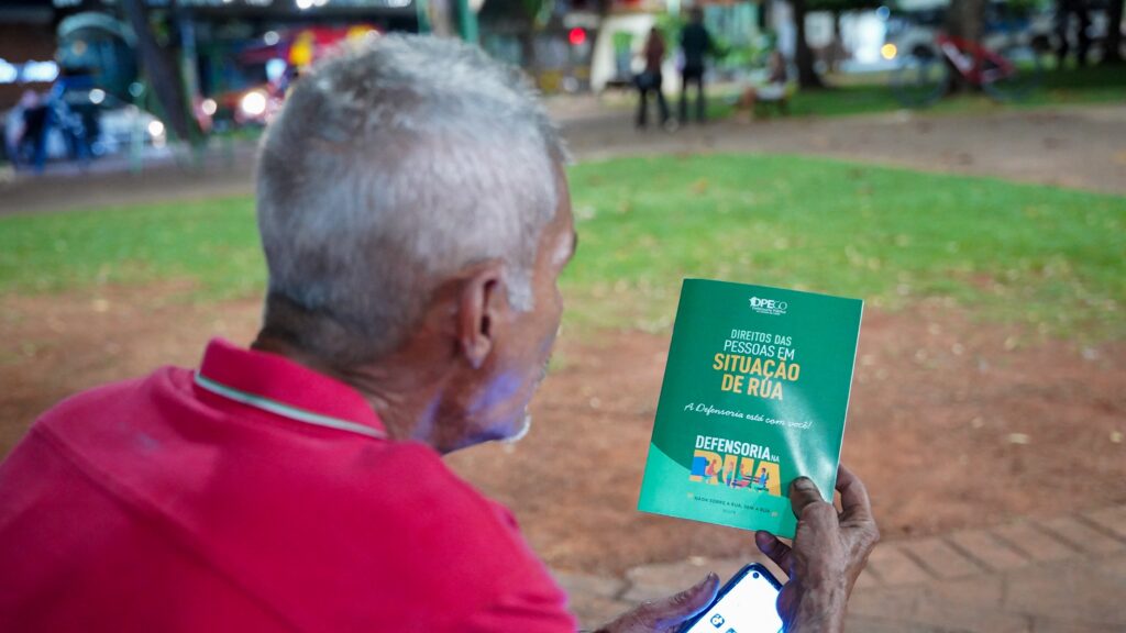 DPE-GO leva atendimento jurídico gratuito para pessoas em situação de rua em Goiânia