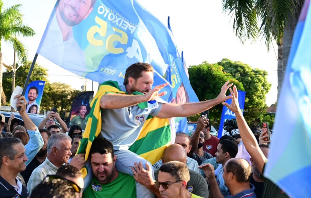 Bruno Peixoto inaugura comitê com presença de mais de 2 mil pessoas em Goiânia
