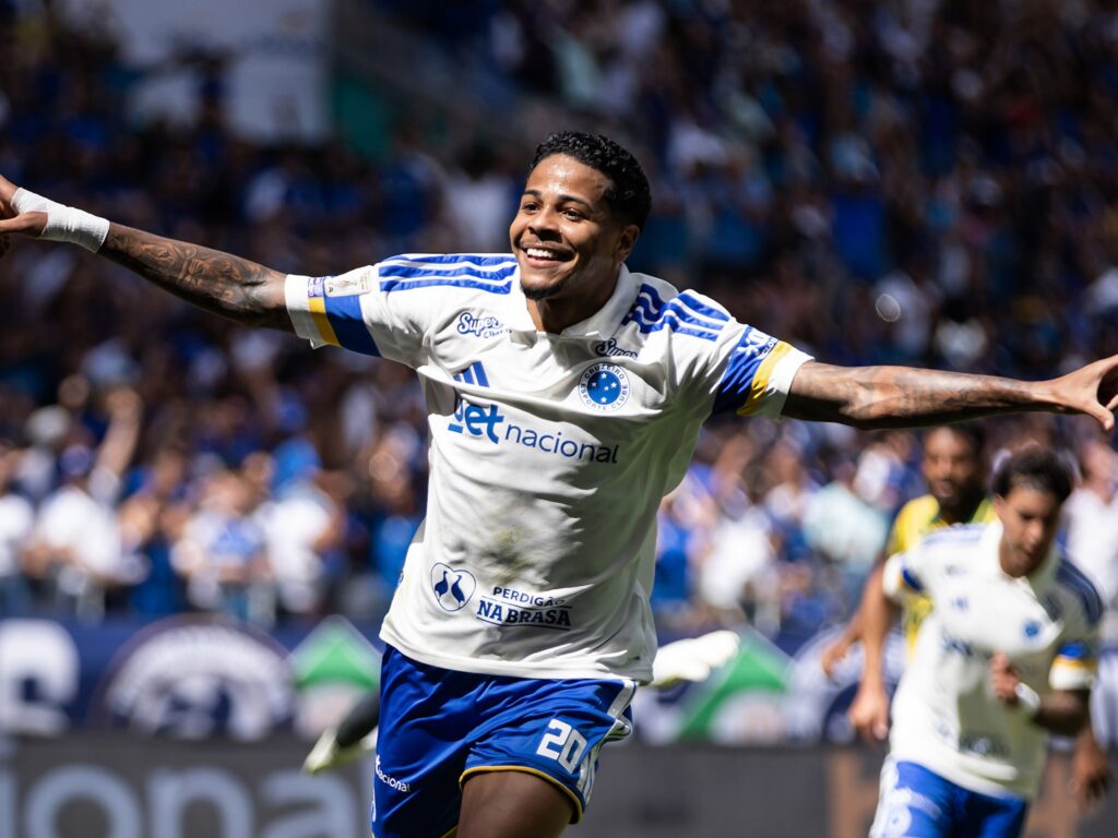 Cruzeiro vence o Mirassol e cola no G4 do Brasileirão