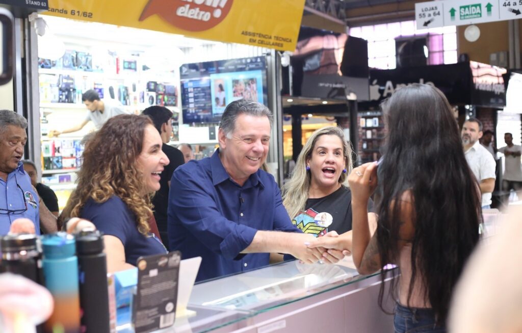 Marconi Perillo leva a campanha às ruas e prioriza o contato direto com eleitor na primeira semana