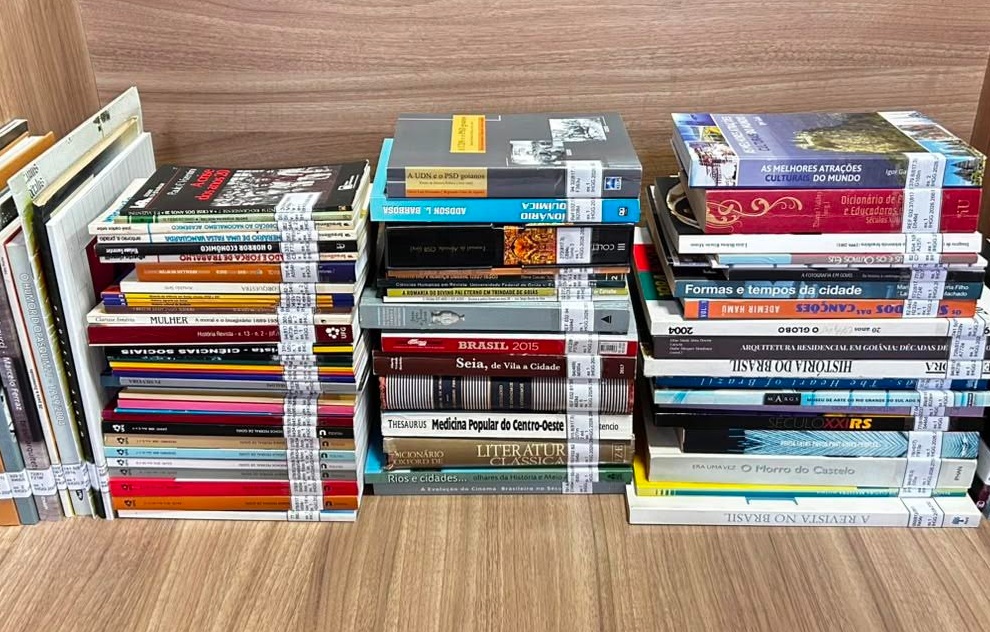 Uma das maiores de Goiânia, biblioteca do IHGG ganha mais 88 obras