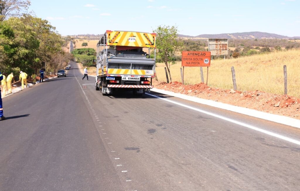 GO-326 recebe serviços finais de restauração entre Sanclerlândia e Anicuns