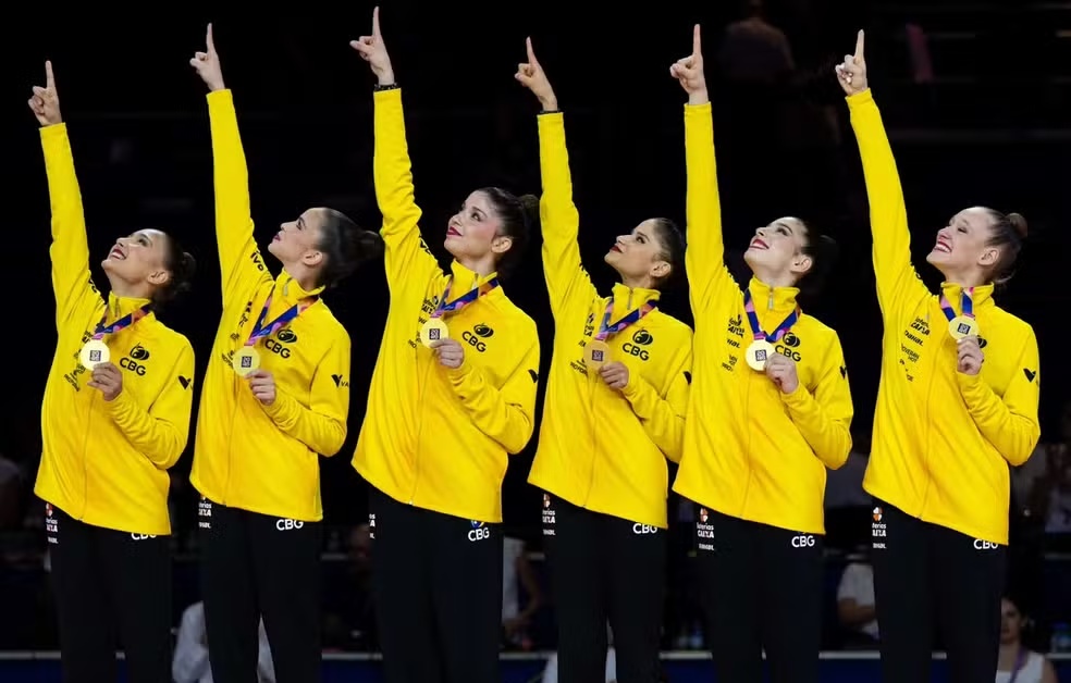 Brasil conquista ouro inédito no Mundial de ginástica rítmica com maior nota do ano