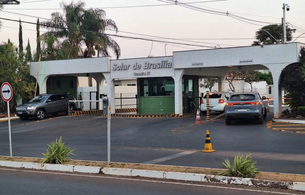 Moraes autoriza Bolsonaro a sair da prisão domiciliar para dentista