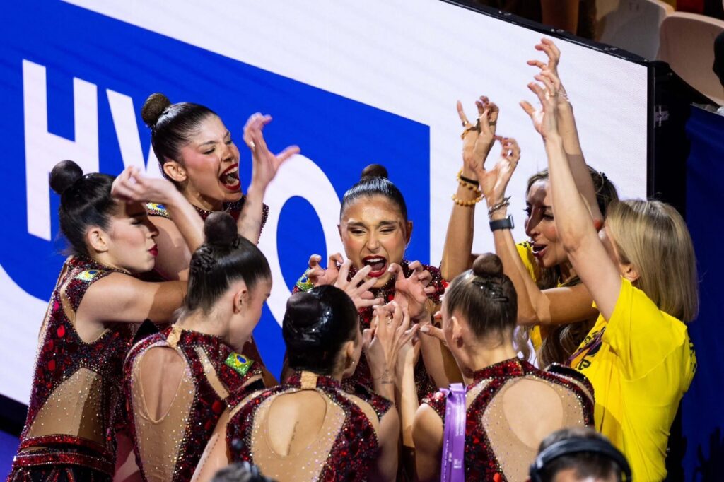 Brasil conquista bronze no Mundial e garante vaga olímpica na ginástica rítmica