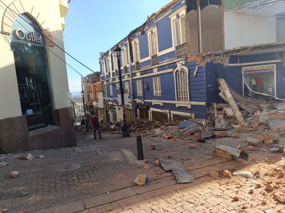 Terremoto de magnitude 7,4 atinge província da Colômbia e deixa feridos