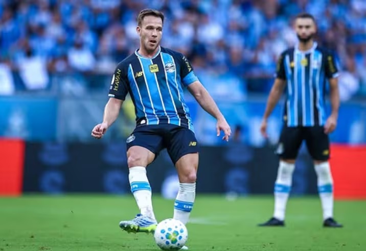 Santos quita trasfer ban da Fifa com ajuda de Neymar e abre caminho para a chegada de Arthur Melo