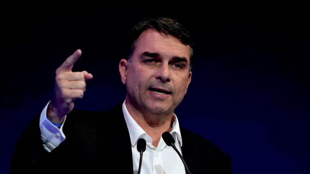 Flávio Bolsonaro: Carlos Lottenberg será ministro da Saúde para trazer ‘padrão Einstein’ ao SUS