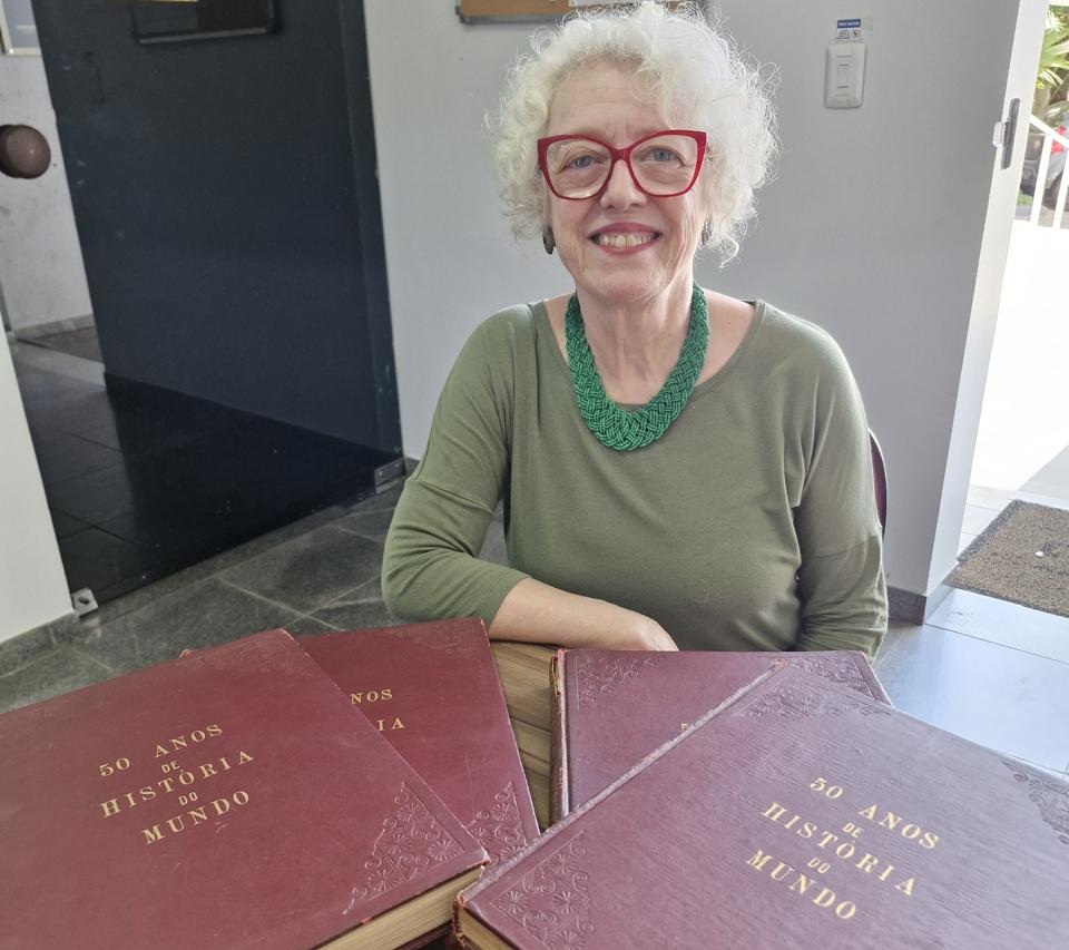 Psicanalista doa ao IHGG coleção de obra especial editada em Portugal